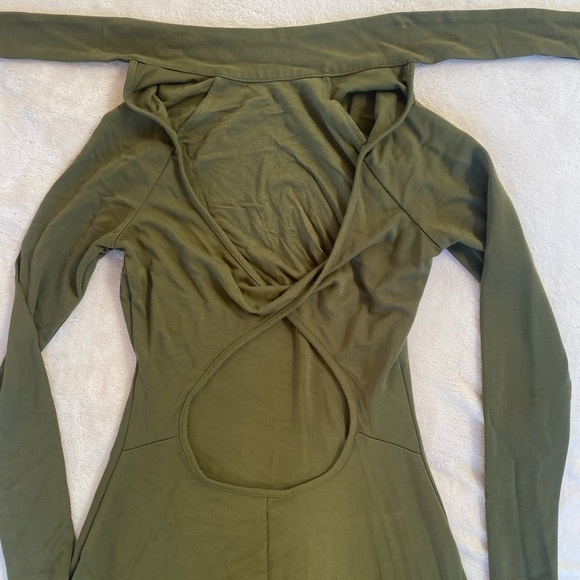 Fabletics Skater Midi Longsleeve open back turtleneck dress skirt - Picture 5 of 6